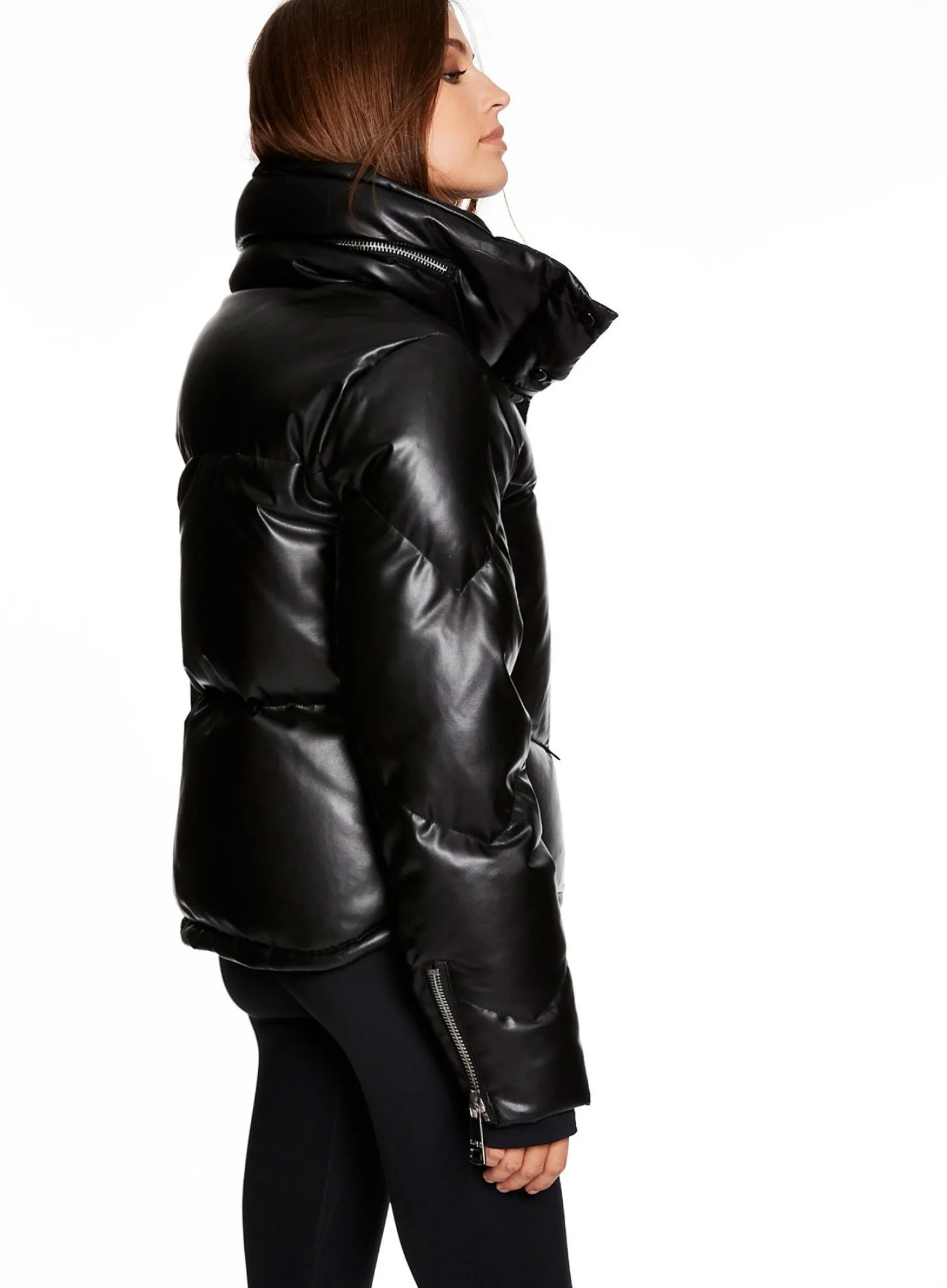 vegan_leather_athlete_8-2.webp Vegan Leather Athlete